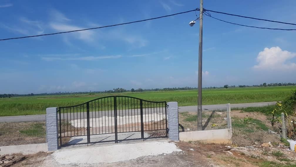 Room/Homestay Nazadja Sungai Besar Zewnętrze zdjęcie